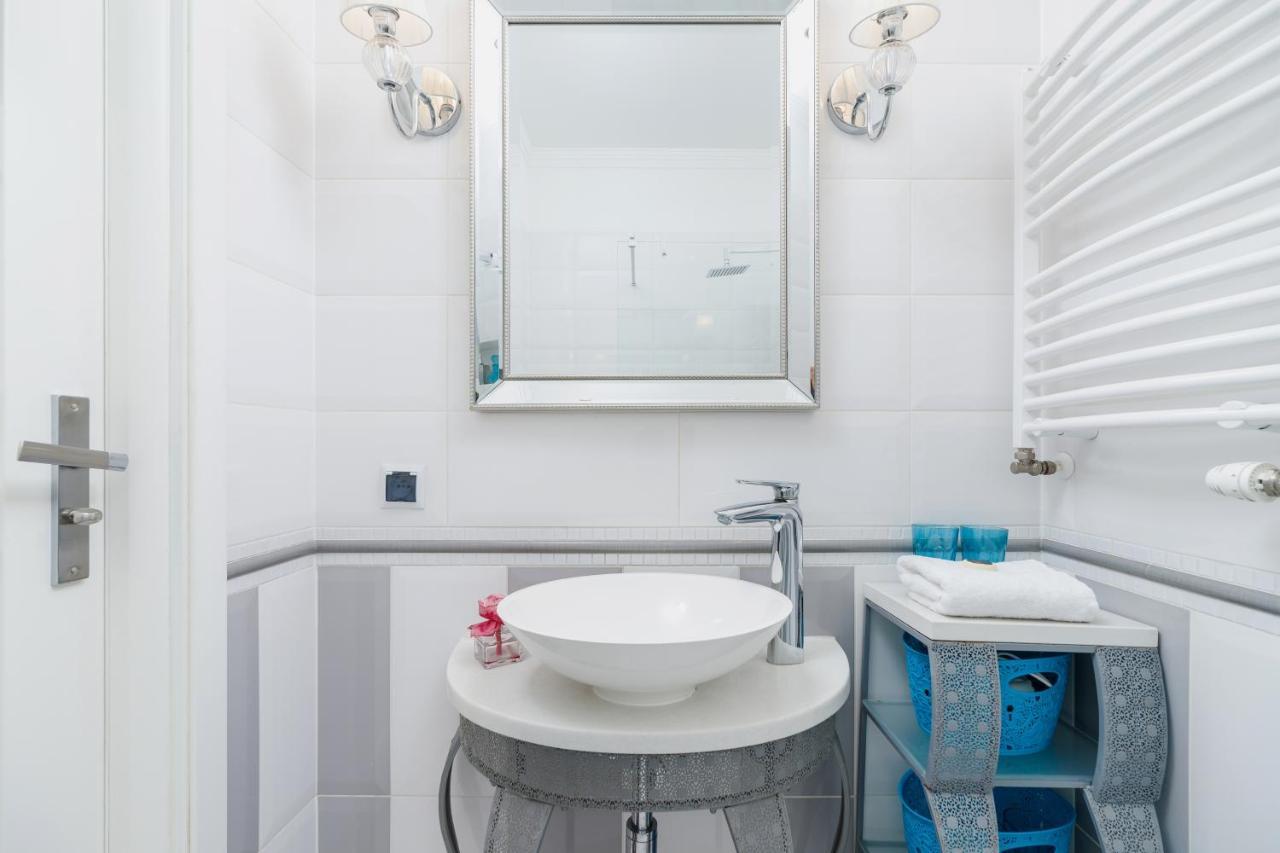 Modern Apartment Lubicz Krakow By Noclegi Renters Kültér fotó